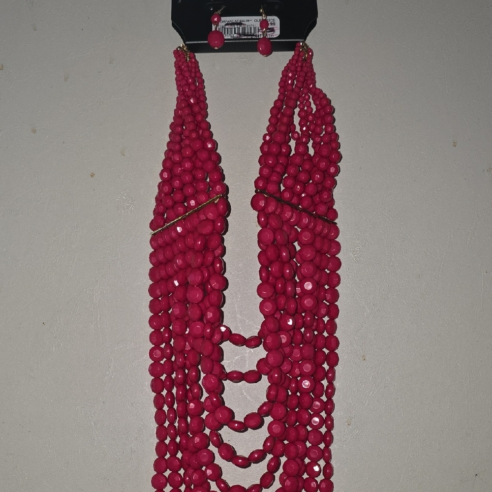 Elegant Pink Beaded Necklace Set